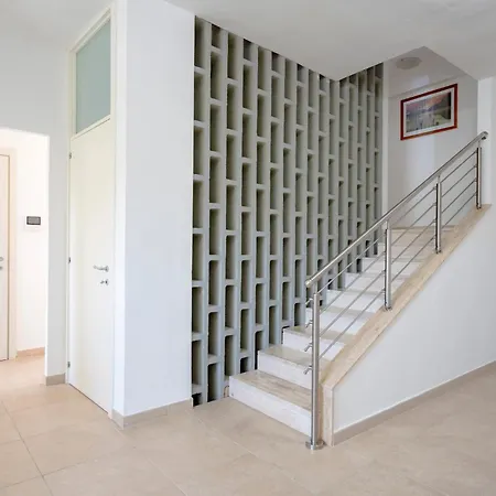 Guesthost - Dimora Melillo - Lovely Seaview * Bari