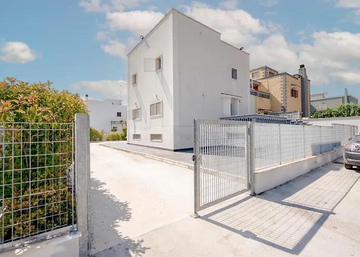 Guesthost - Dimora Melillo - Lovely Seaview Appartement *