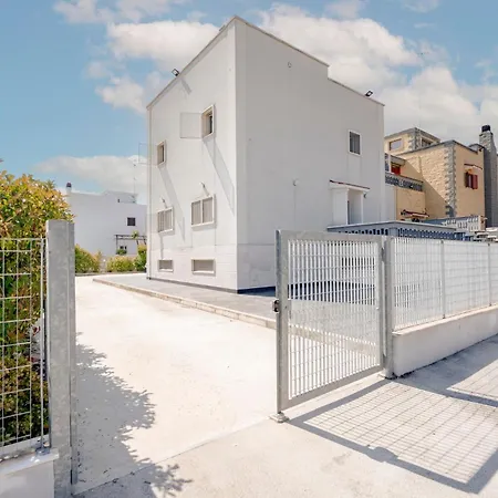 Guesthost - Dimora Melillo - Lovely Seaview דירה *